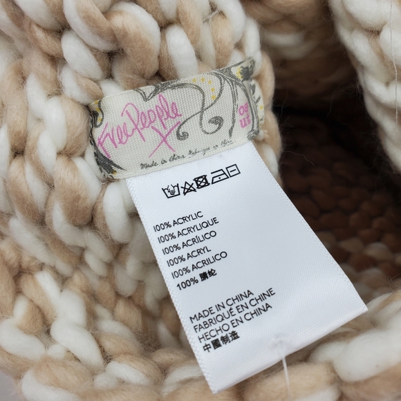 FREE PEOPLE Cozy Up Color Block Pom Beanie Oat Camel Chunky Knit Warm Fuzzy Boho - Picture 5 of 10